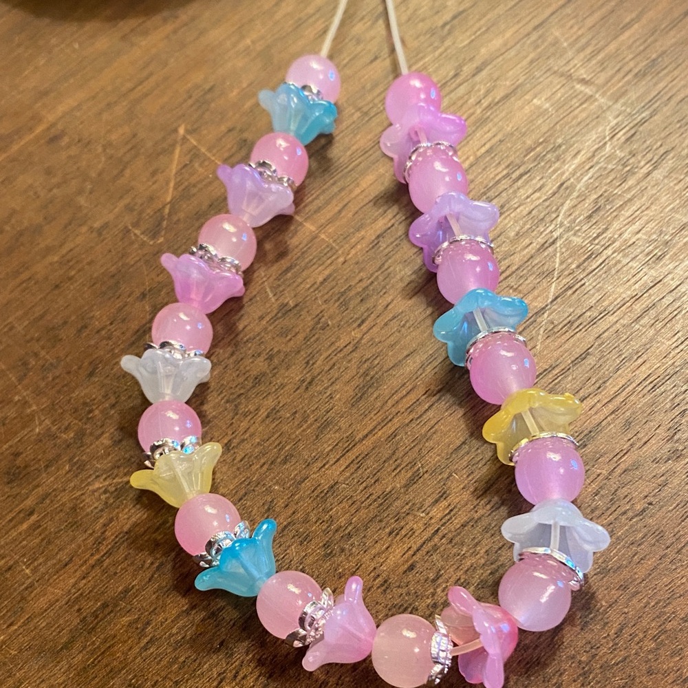 🩷Charming Pink and Blue Beaded Bracelet